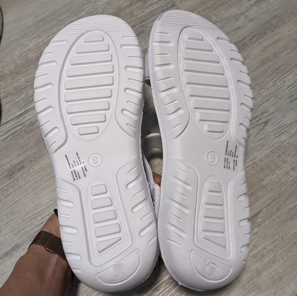 White chunky dad sandals Teva style - Picture 6 of 8